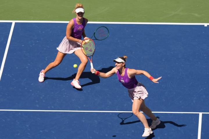 Dabrowski and Routliffe win US Open women's doubles title, ending Townsend's whirlwind tournament