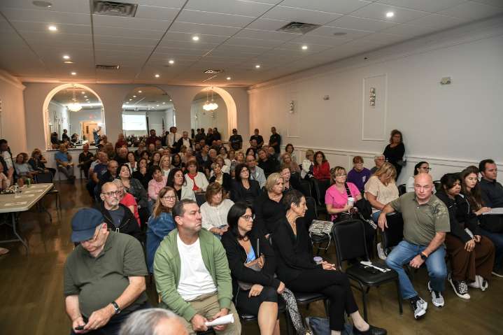 Staten Islanders pack meeting about trucking terminal coming to borough, pronounce ‘this project has to be stopped’