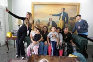 Retornan tres niños separados por EEUU en vuelo de deportación este #5Sep