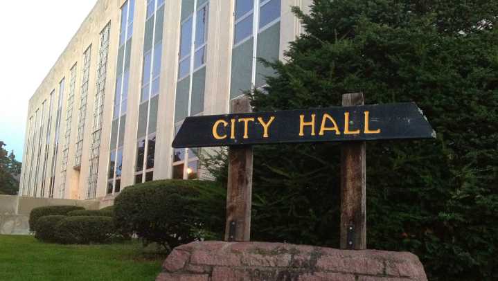 Ethics Board postpones hearing date on mayor's drop box…