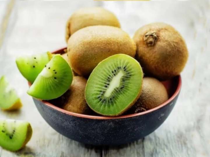 Cuáles son las propiedades del kiwi para el sistema inmune