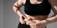 Desintoxica los riñones, previene cálculos renales y combate hinchazón abdominal con esta poderosa infusión