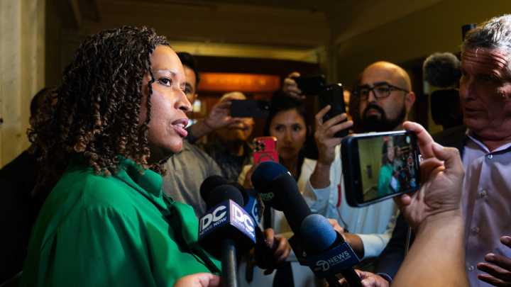 Trump threatens to retake control of D.C. police over Bowser’s position on ICE