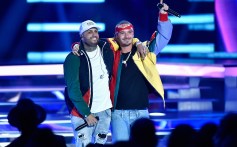 Nicky Jam & Beéle Take ‘Hiekka’ to Top of Latin Rhythm Airplay Chart