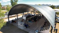 Inaugura alcalde Bonilla domo y entrega Mi Bolsa Escolar en primaria Tarahumara