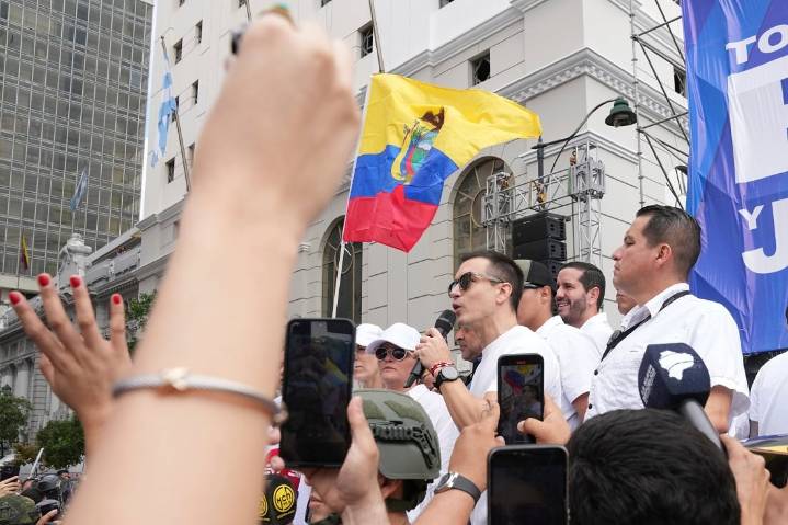 Corte de Ecuador frena plan de Noboa para una Asamblea Constituyente