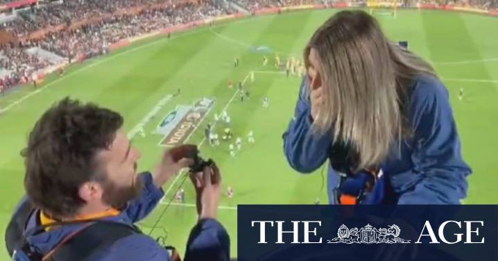 Sky-high footy proposal at Adelaide Oval