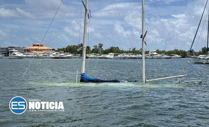 DRNA interviene en situación de velero hundido en bahía de Salinas