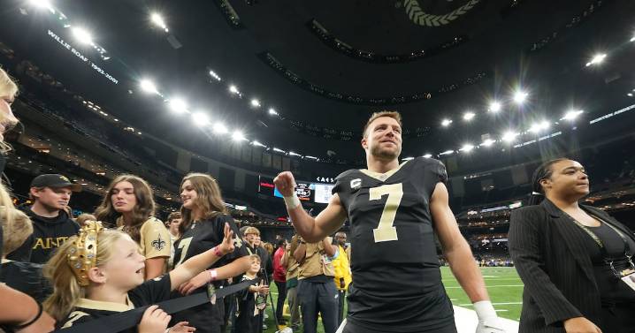 This Super Bowl MVP thinks Taysom Hill should have been an NFL starting quarterback