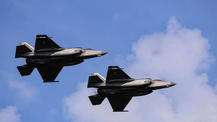 Francia moviliza tres cazas para reforzar la defensa aérea de Polonia tras la invasión de drones rusos: "No cederemos"
