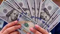 Golpe electoral: el dólar sube y alcanza el techo de la banda en algunos bancos