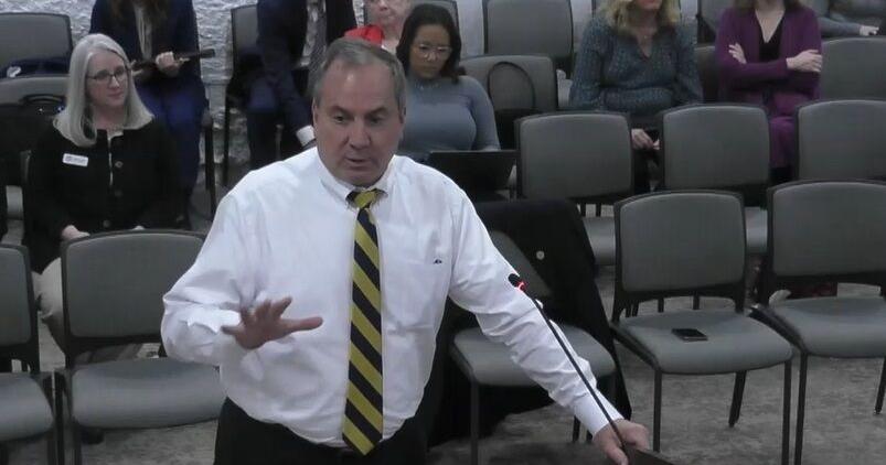 Convicted Indiana senator loses seat on criminal law committee