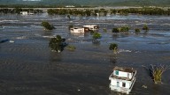 Las contundentes imágenes del impacto por el supertifón ‘Ragasa’ en Taiwán
