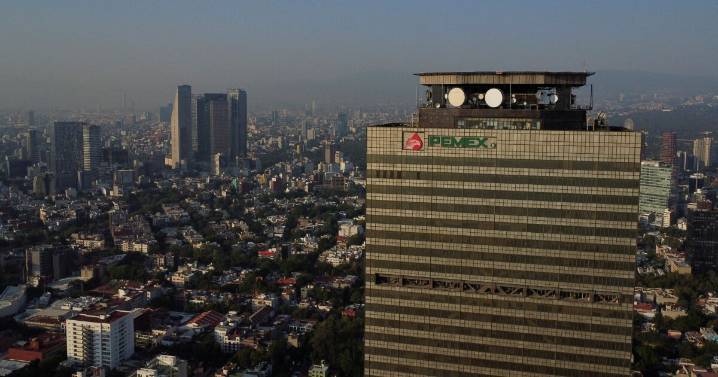 Directora comercial de Pemex deja su cargo, será remplazada por Adán Enrique Ramos