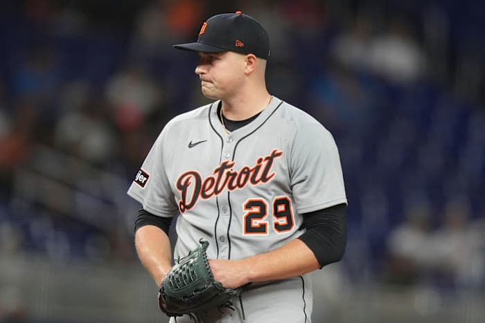 Tigers' Skubal leaves game against Marlins after experiencing left side tightness