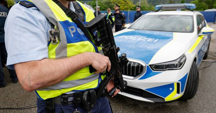BREAKING Horror as multiple children hurt as car crashes into crowd in Berlin