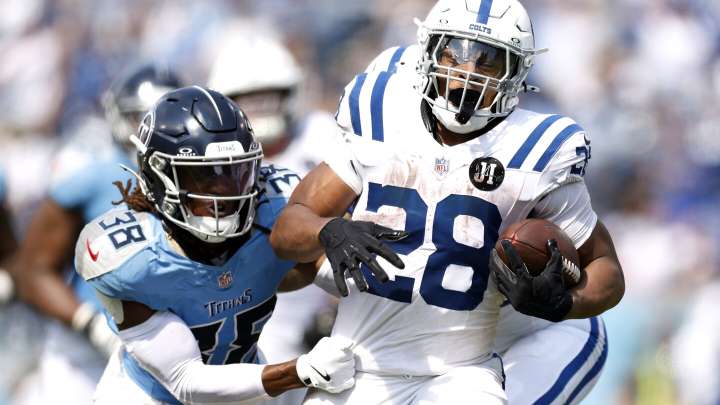 Jonathan Taylor scores three TDs, Colts beat Titans 41