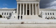 Corte Suprema evaluará si Trump tiene potestad para imponer aranceles generalizados