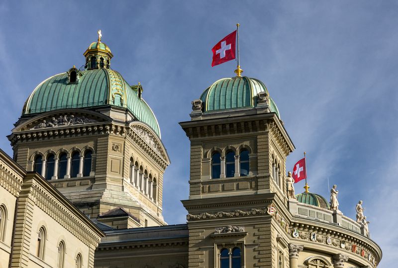 Swiss lawmakers push back on anti-money laundering law over competitiveness concerns