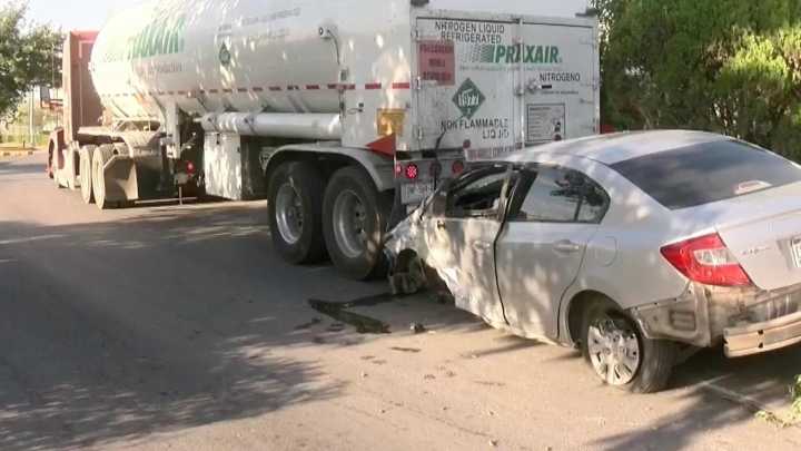 Mujer es Víctima de Carjacking en Ciudad Juárez; Persecución Terminó en Choque