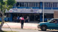 Familiares esperan por cuerpos de accidente en troncal 10