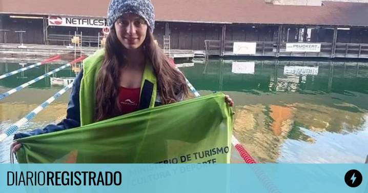 Se destaca en aguas abiertas, rompió récords y su objetivo es la Antártida: quién es la nadadora argentina Ailén Lascano