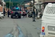 Balean fachada de vivienda en Terraplena, Manzanillo; sólo daños materiales