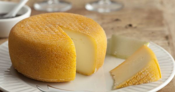 Ordenan retirar de todos los supermercados este queso cremoso por un grave error de fábrica