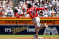 Nacho Alvarez Jr. hits first 2 career homers, drives in tying run in Braves' win over Tigers