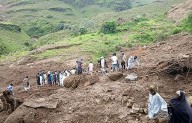 Deslizamiento de tierra en Sudán arrasa con una aldea y deja al menos mil muertos