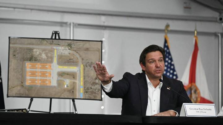 Un tribunal de apelaciones suspendió el cierre de 'Alligator Alcatraz'