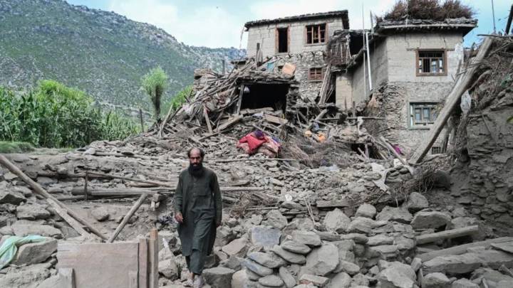 Tragedia en Afganistán: más de 1.100 muertos tras un fuerte terremoto