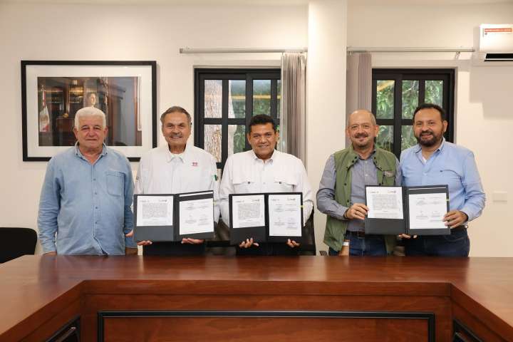 15 mil familias de Tabasco recibirán escrituras sin costo notarial
