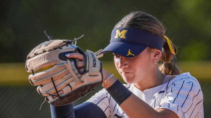 Heritage Hall's Addi Thompson honoring her late father with own path