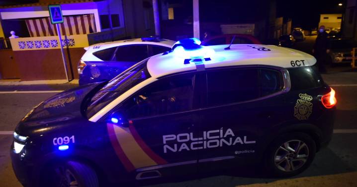 Un hombre degüella a su pareja en Sevilla después de haber estado celebrando juntos un cumpleaños