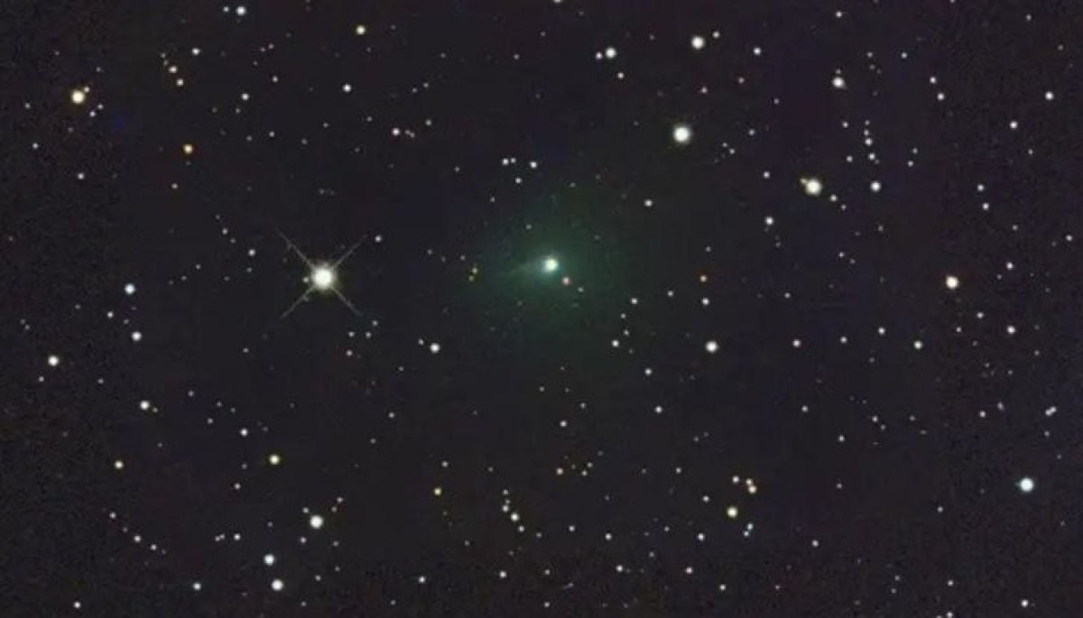 Misterioso visitante interestelar 3I/ATLAS se acerca al Sol y sorprende al volverse verde