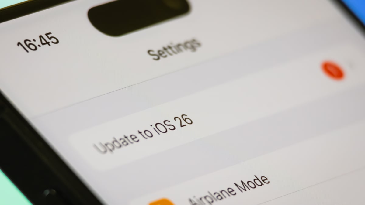 iOS 26 is here. The 3 coolest features to try first.