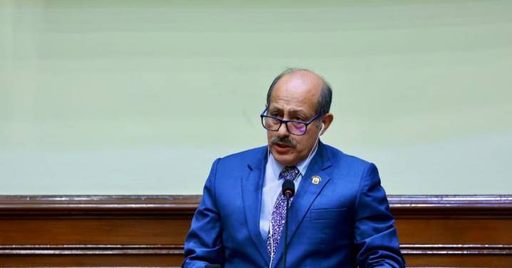 Congreso: Presentan proyecto de ley que busca evitar los insultos en juicios