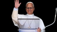 Papa León XIV se reúne con defensor católico LGBTQ+ y promete continuar la acogida de Francisco
