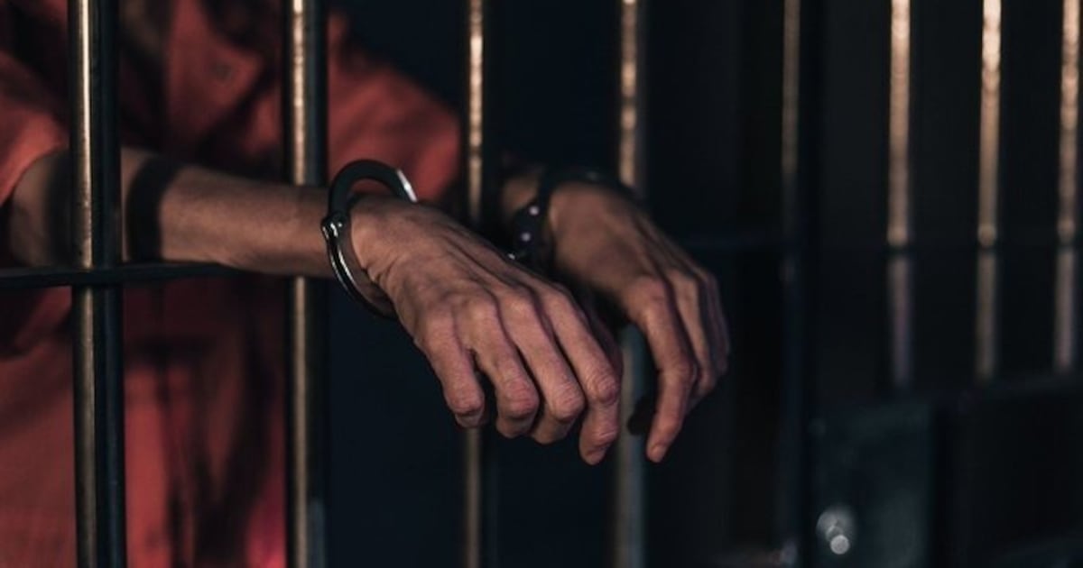 Sentencia a hombre por aborto forzado: Delito debe seguir vigente en códigos