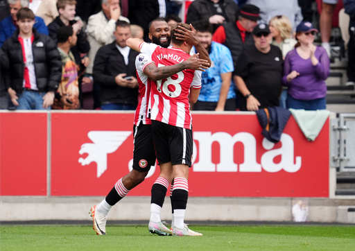 Man United vuelve a perder en la Liga Premier y Fernandes falla otro penal