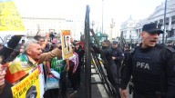 Con un fuerte operativo policial, jubilados y jubiladas vuelven a marchar en el Congreso