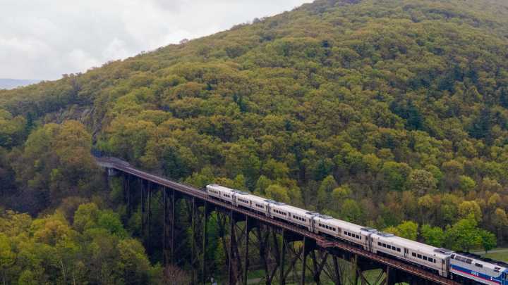 Federal government to markedly increase number of inspectors trained to spot rail bridge concerns