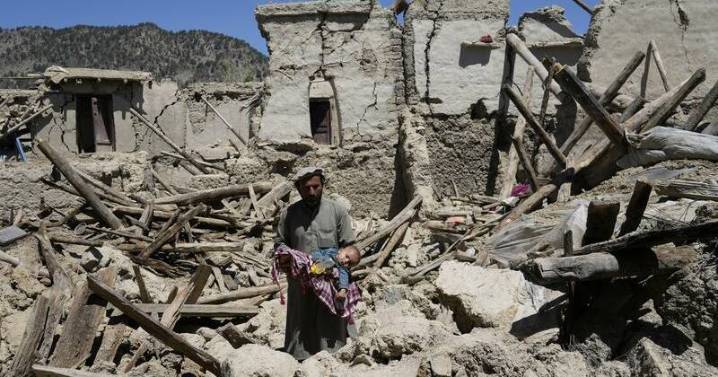 Hundreds killed, injured in Afghanistan earthquake