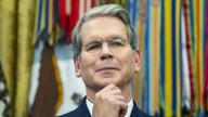 Quién es Scott Bessent, el hombre de confianza de Donald Trump que respalda a Javier Milei y dirige el Tesoro de EEUU