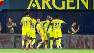 El Villarreal remonta ante 10 para seguir en puestos de Champions League