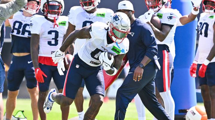 Patriots’ Stefon Diggs gets big Week 1 update from Mike Vrabel