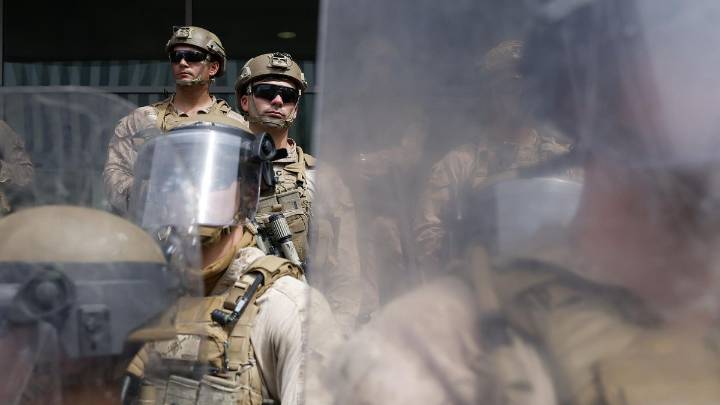 Un juez federal declara ilegal el despliegue militar de Trump en Los Ángeles