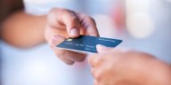 Cayeron las compras con tarjeta de crédito en medio de la suba de tasas y la presión cambiaria de agosto