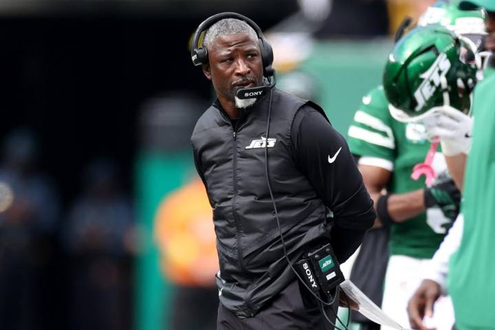 Jets vs. Dolphins prediction: 'Monday Night Football' player props, odds, picks